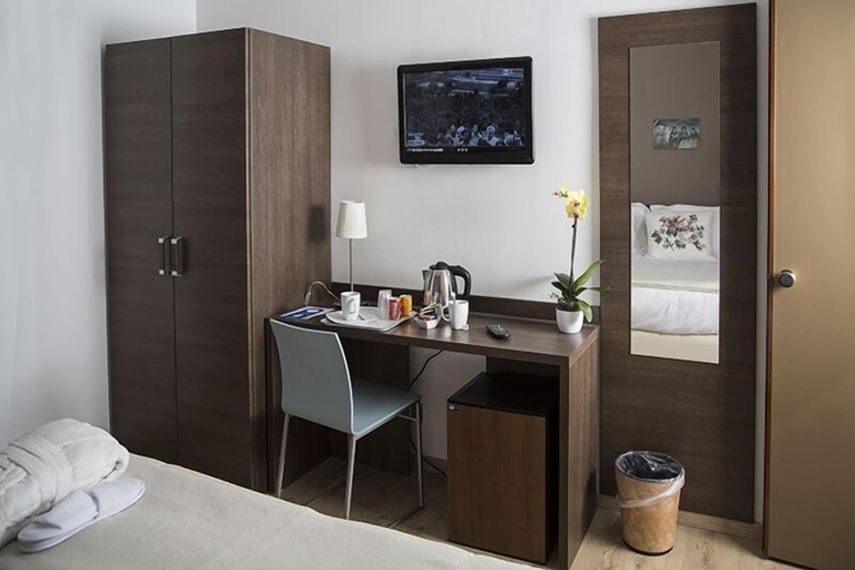 Others 5, Nuovo Hotel Italia, Milano