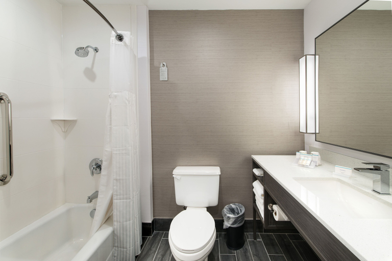 Bathroom 5, Hilton Garden Inn Las Colinas, Irving