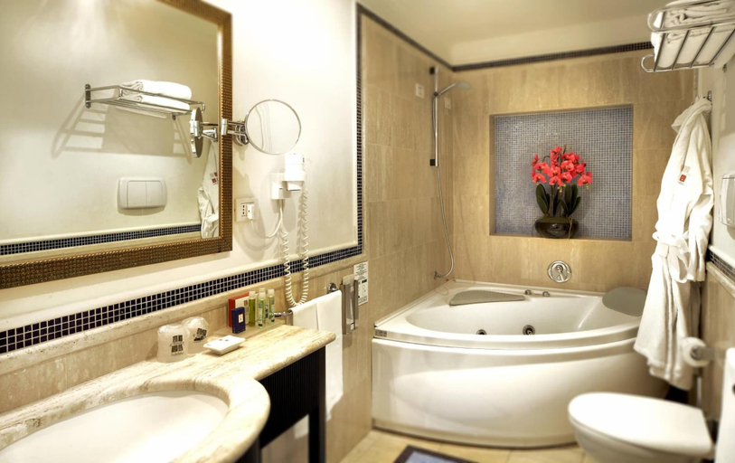 Bathroom 4, Il Principe Hotel, Catania