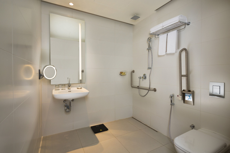 Bathroom 5, Millennium Place Barsha Heights Hotel, Dubai