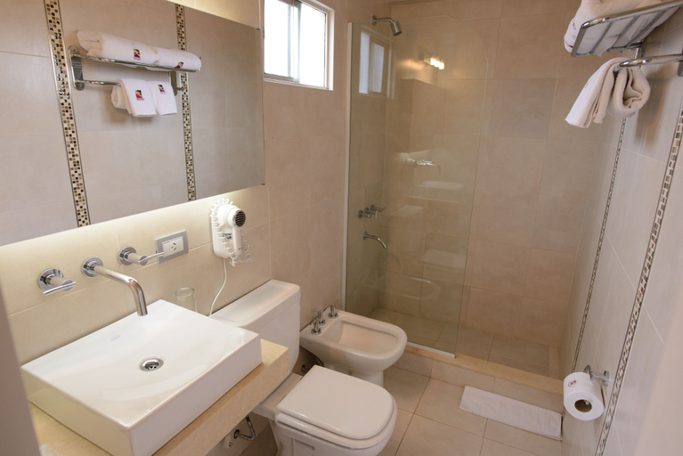Bathroom 4, Portezuelo Hotel, Capital