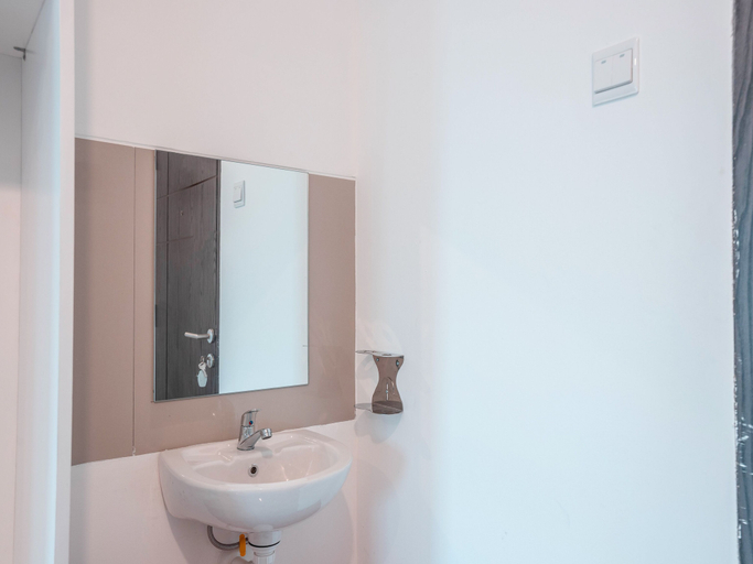 Bathroom 4, OYO Flagship 728 Baileys Apartment, South Tangerang