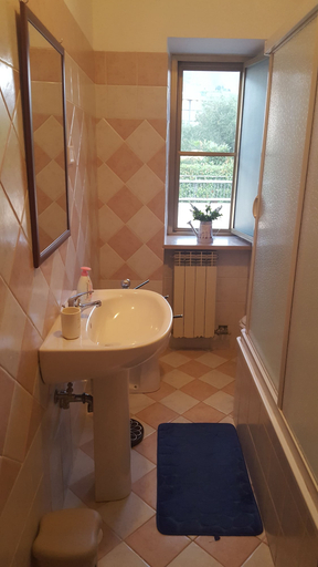 Bathroom 5, B&B Casale Shanti, Frosinone