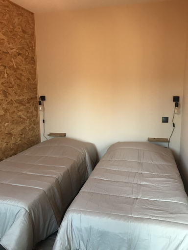 Bedroom 4, Le Dortoir des Templiers, Pas-de-Calais