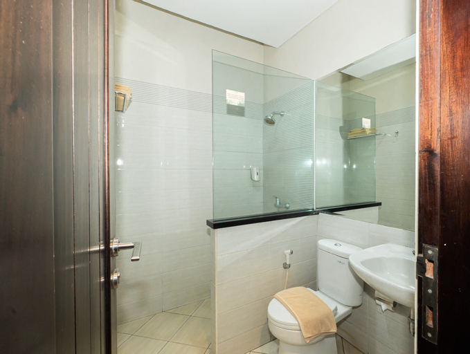 Bathroom 7