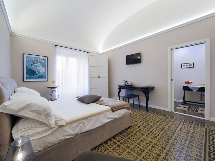 Bedroom 3, Sciara Larmisi, Catania