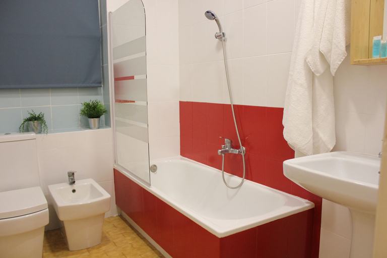 Bathroom 4, Art Boutique Colon Apartments, Valencia