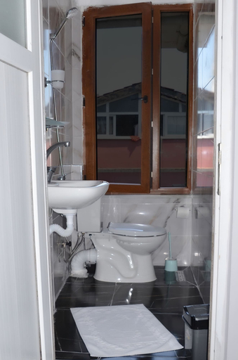 Bathroom 5, Yasmin hotel, Fatih