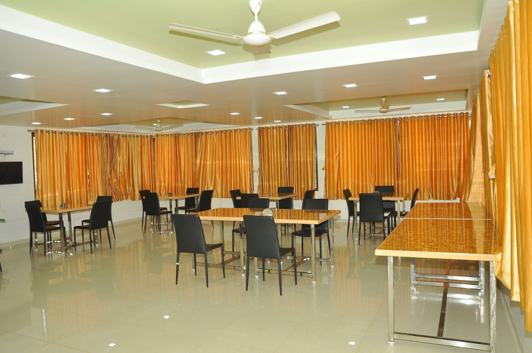 Food & Drinks, Hotel Shiva's Inn, Nashik
