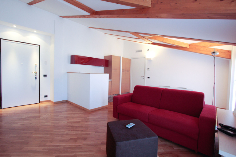 Others 5, Residence de la Gare, Milano
