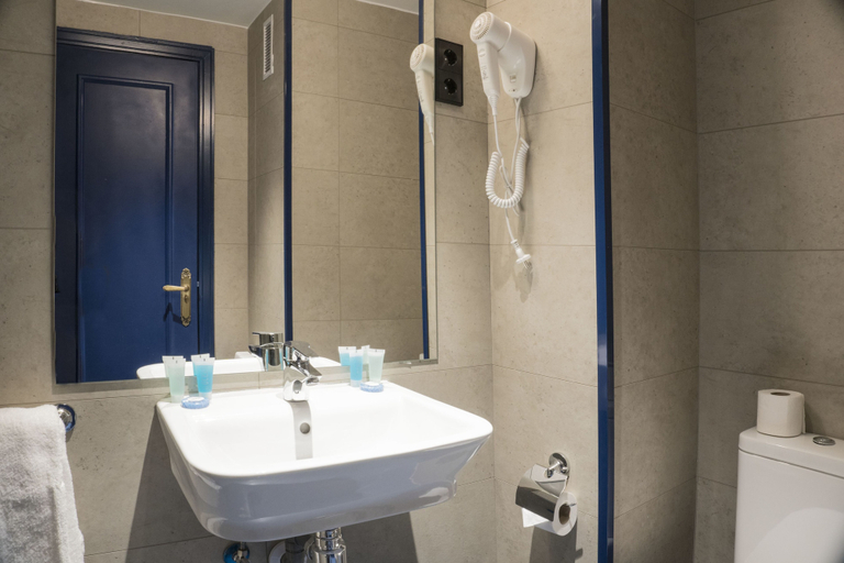 Bathroom 4, Alda Jolio Jaca, Huesca