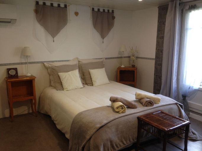 Bedroom 4, Chambres d'Hotes Hola, Mayenne