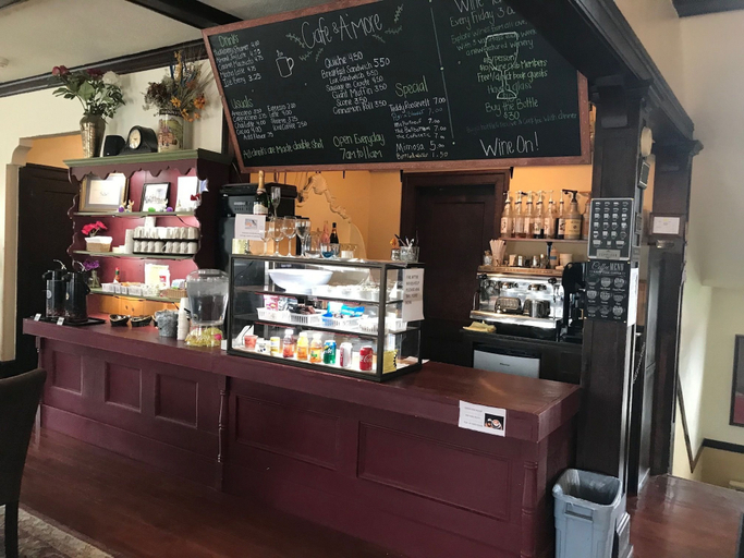 Food & Drinks 5, Riverside Hot Springs Inn & Spa - Adults Only, Bannock
