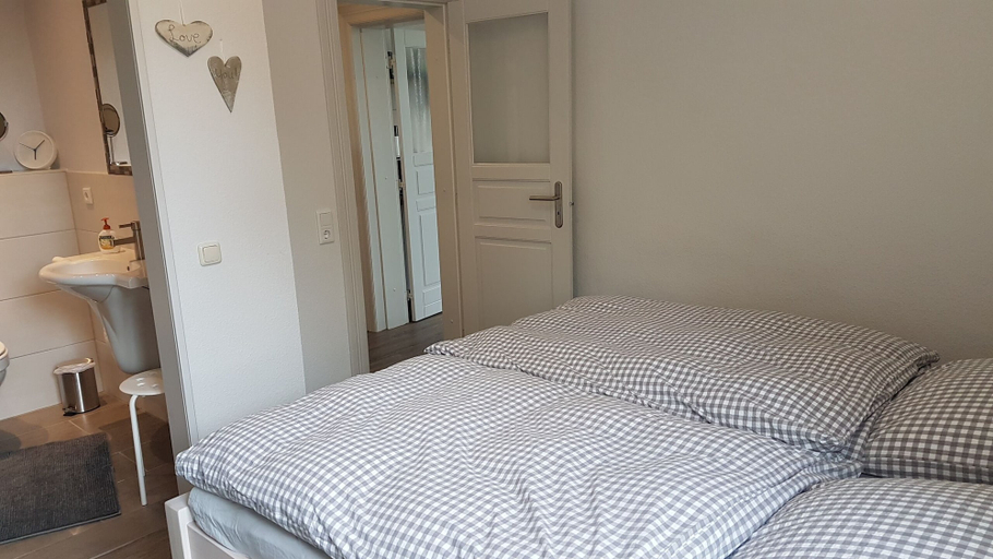 Bedroom 2, Haus Hemenswarft, Nordfriesland