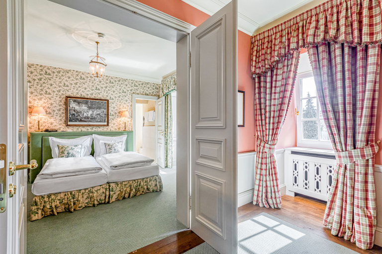 Bedroom 3, Wald & Schlosshotel Friedrichsruhe, Hohenlohekreis