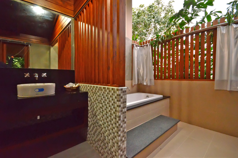Bathroom 5, Chalong Chalet Resort & Longstay, Phuket Island