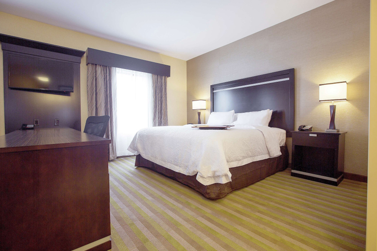 Bedroom 2, Hampton Inn & Suites Toledo/Westgate, Lucas