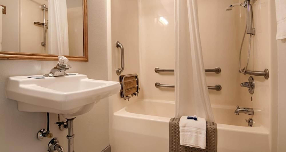 Bathroom 3, Centerstone Resort Lake-Aire, Lincoln