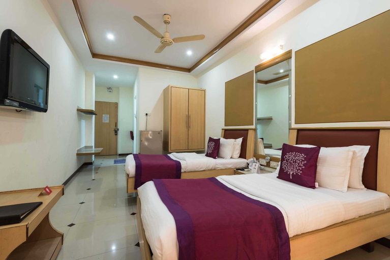 Bedroom 2, Hotel Godwin, Mumbai City