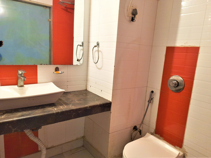 Bathroom 12