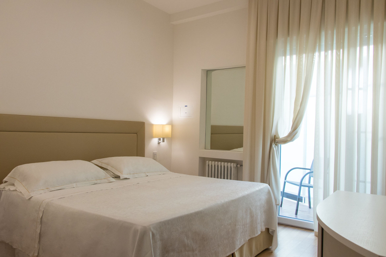 Bedroom 2, Hotel Universal Terme, Padua