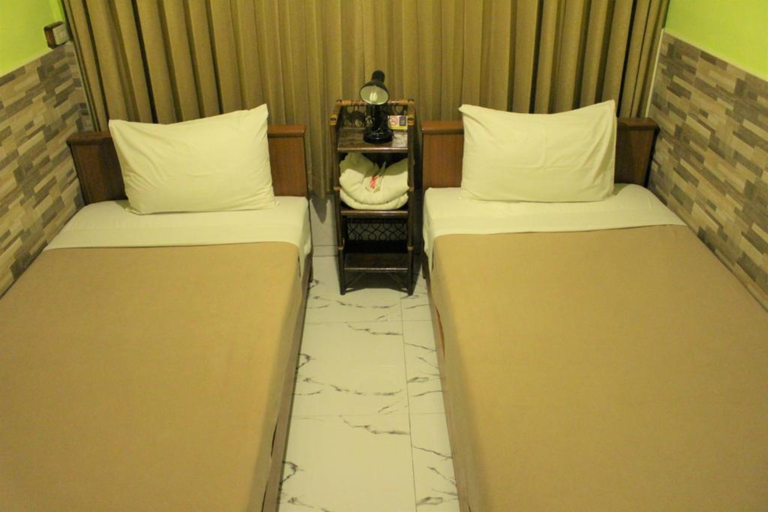 Samsen Sam Place Room Type - Double or Twin Room with Shared Bathroom