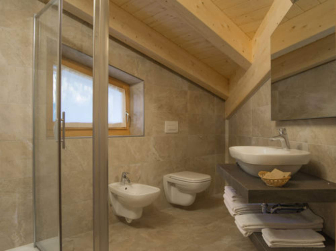 Bathroom 4, Hotel Garnì Caminetto, Trento