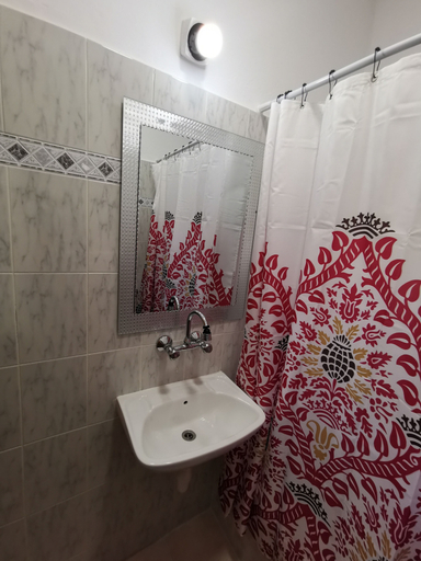 Bathroom 3, Barmil Resident, Bethlehem