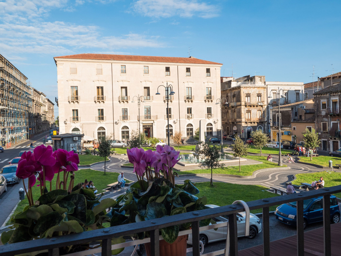 Exterior & Views 2, Sciara Larmisi, Catania