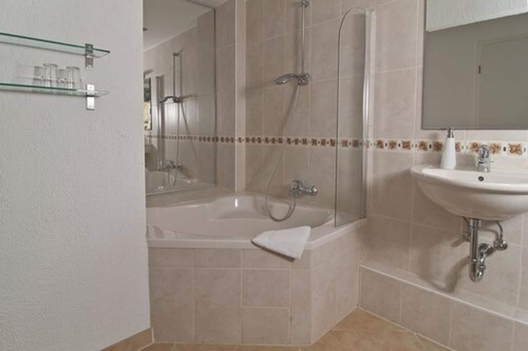 Bathroom 5, Action Forest Hotel, Breisgau-Hochschwarzwald