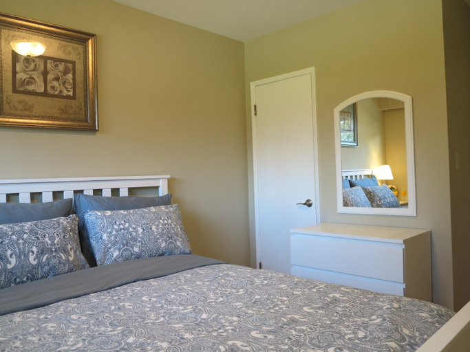 Bedroom 3, Sweet Home - 3 Bedroom, Greater Vancouver