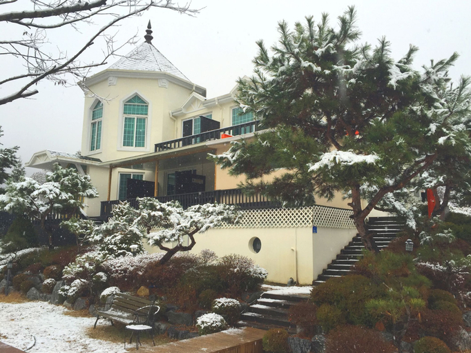 Exterior & Views 2, Skylake Pension, Chuncheon