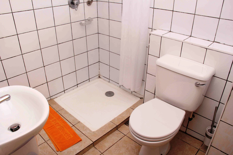 Bathroom 4, Stop Over Motels, Mushin