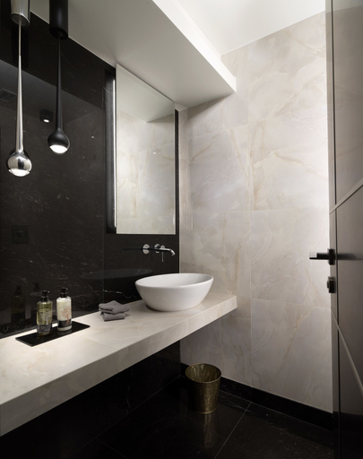 Bathroom 5, Holiday Suites, Attica