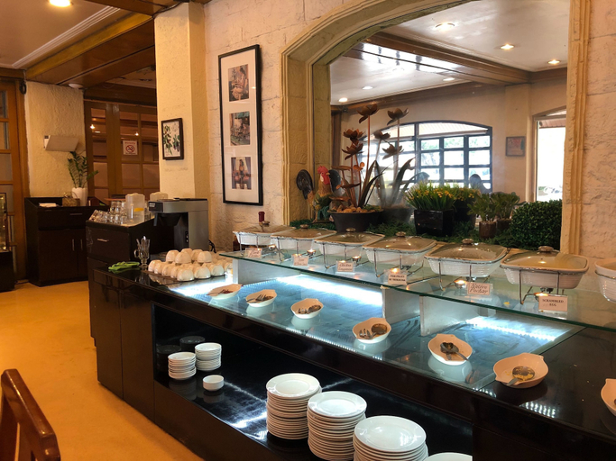 Food & Drinks 5, Aloha Hotel, Manila City