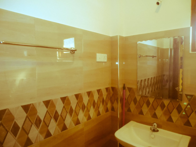 Bathroom 4, Talalla Sea Anemone Hotel, Devinuwara