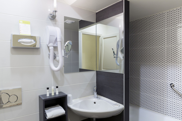 Bathroom 2, Hotel Mogador Opera - Paris, Paris