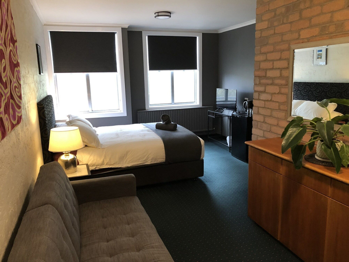 Bedroom 4, Attunga Alpine Lodge and Apartments, Falls Creek Alpine Resort