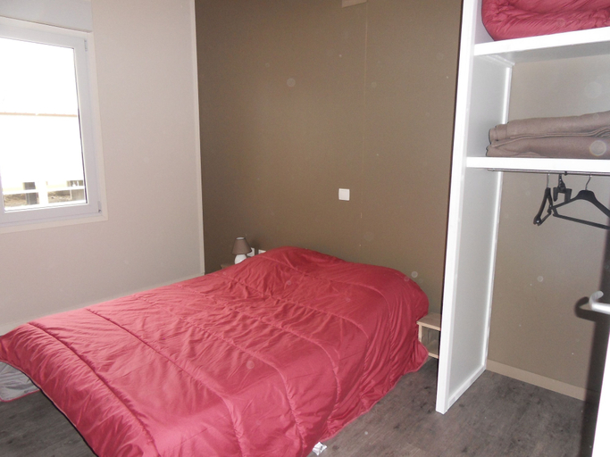 Bedroom 3, Camping des Gorges de L'allier, Haute-Loire