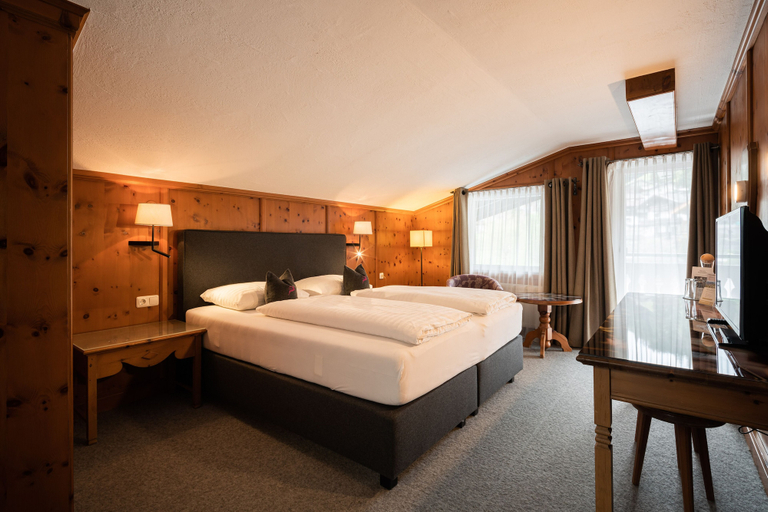Bedroom 3, Hotel Gassner, Zell am See