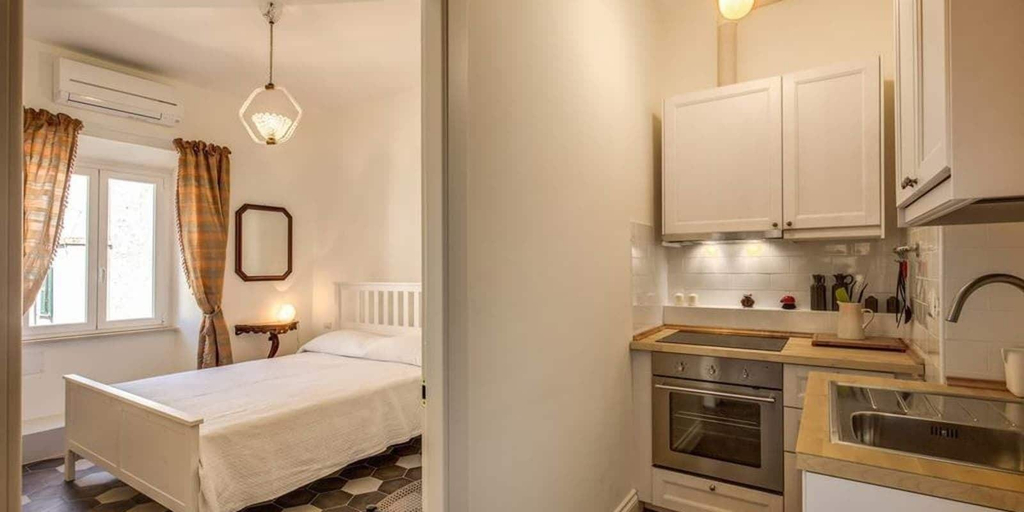 Room 3, Principe Amedeo 2, Rome