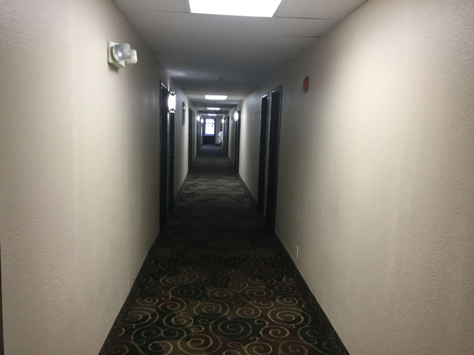 Others 5, Super 8 by Wyndham Youngstown/Austintown, Mahoning