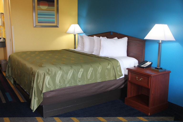 Bedroom 3, Quality Inn Albertville US 431, Marshall
