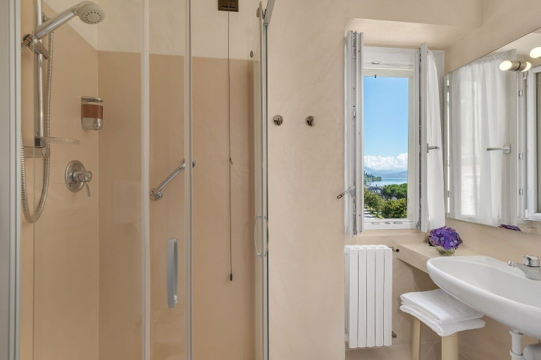Bathroom 4, Hotel Ancora, Verbano-Cusio-Ossola