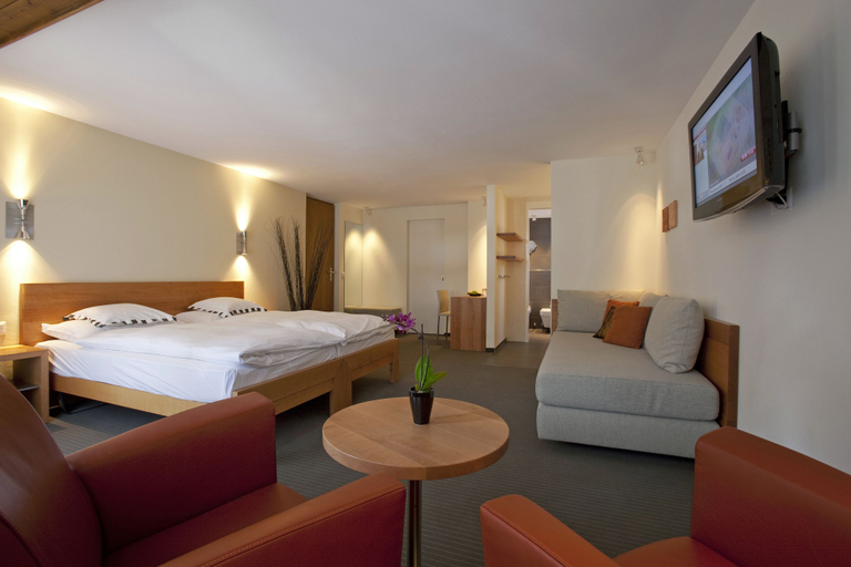 Bedroom 2, Hotel Allalin Saas-Fee, Visp