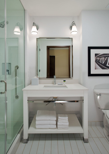 Bathroom 4, Four Points by Sheraton Moncton, Westmorland