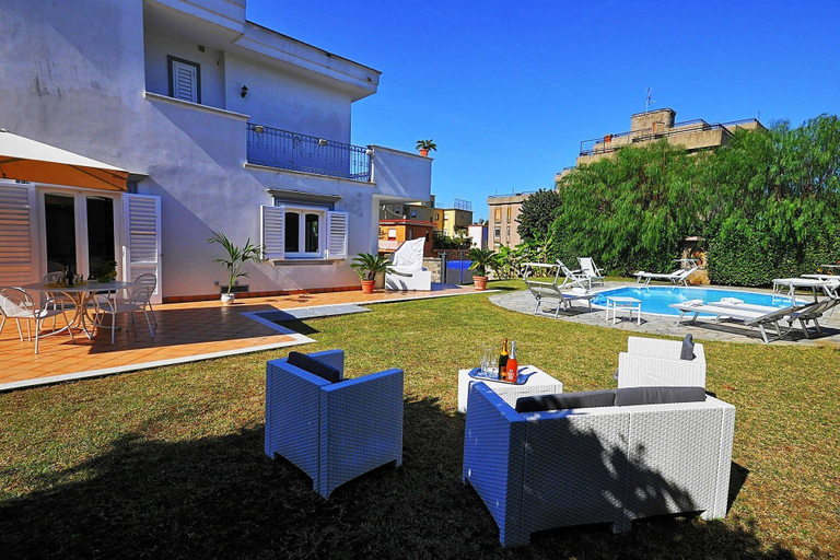 Exterior & Views 2, Villa Orlando, Napoli