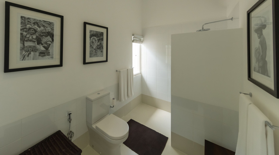 Bathroom 4, Nyne Hotels Rock Villa - Bentota, Bentota