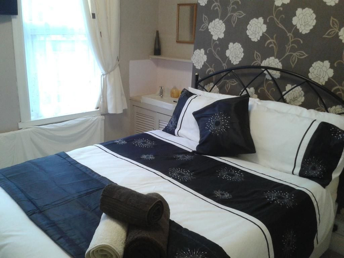 Bedroom 2, St Hilda Guest House, East Riding of Yorkshire