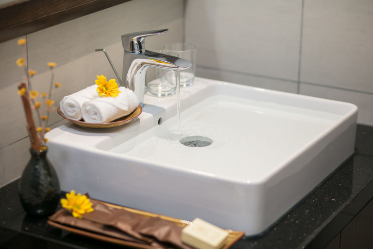 Bathroom 5, The Bloom Ha Noi, Cầu Giấy